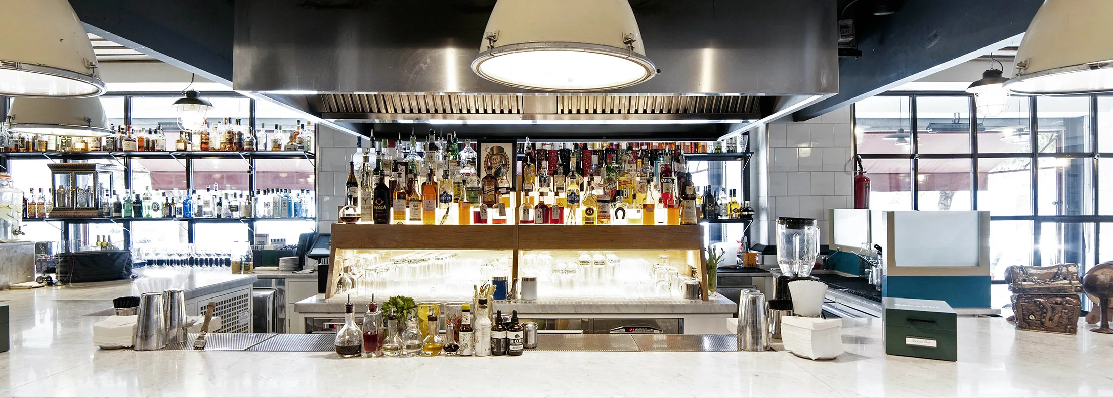 cocktail bar portofluviale