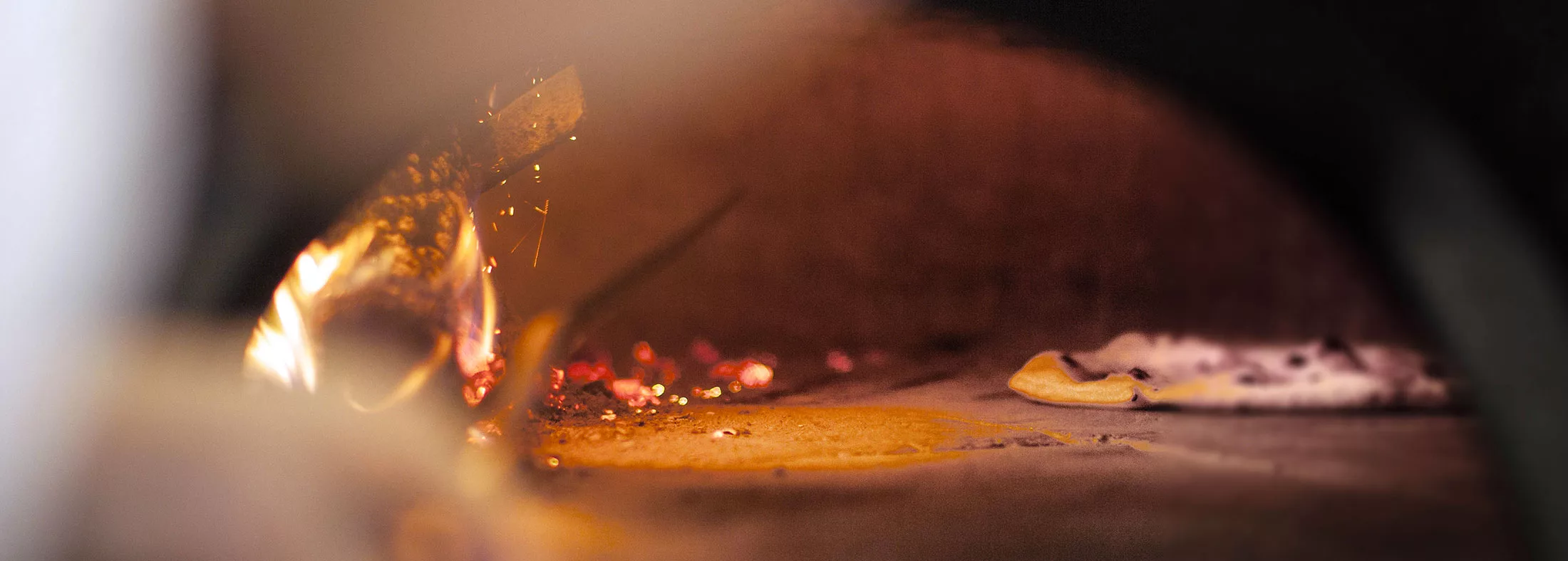 forno a legna pizza romana