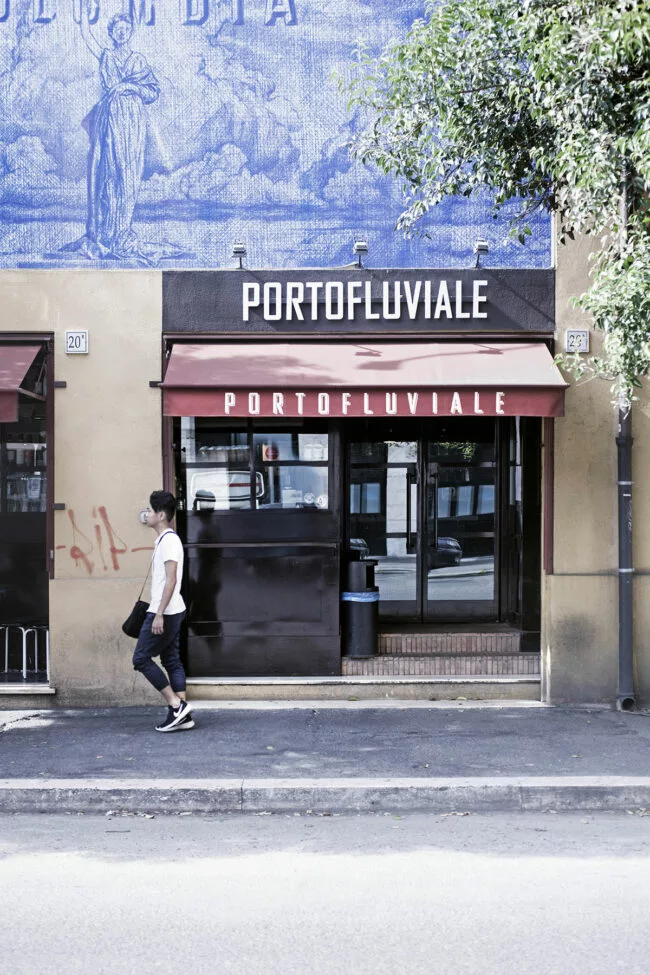 Portofluviale - Portofluviale entrata insegna