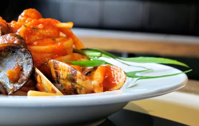 Portofluviale - Spaghetti vongole e pomodoro