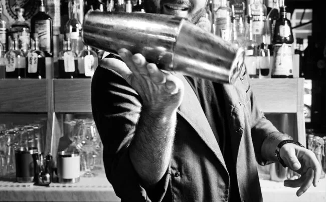 Portofluviale - Barman portofluviale banco cocktailbar